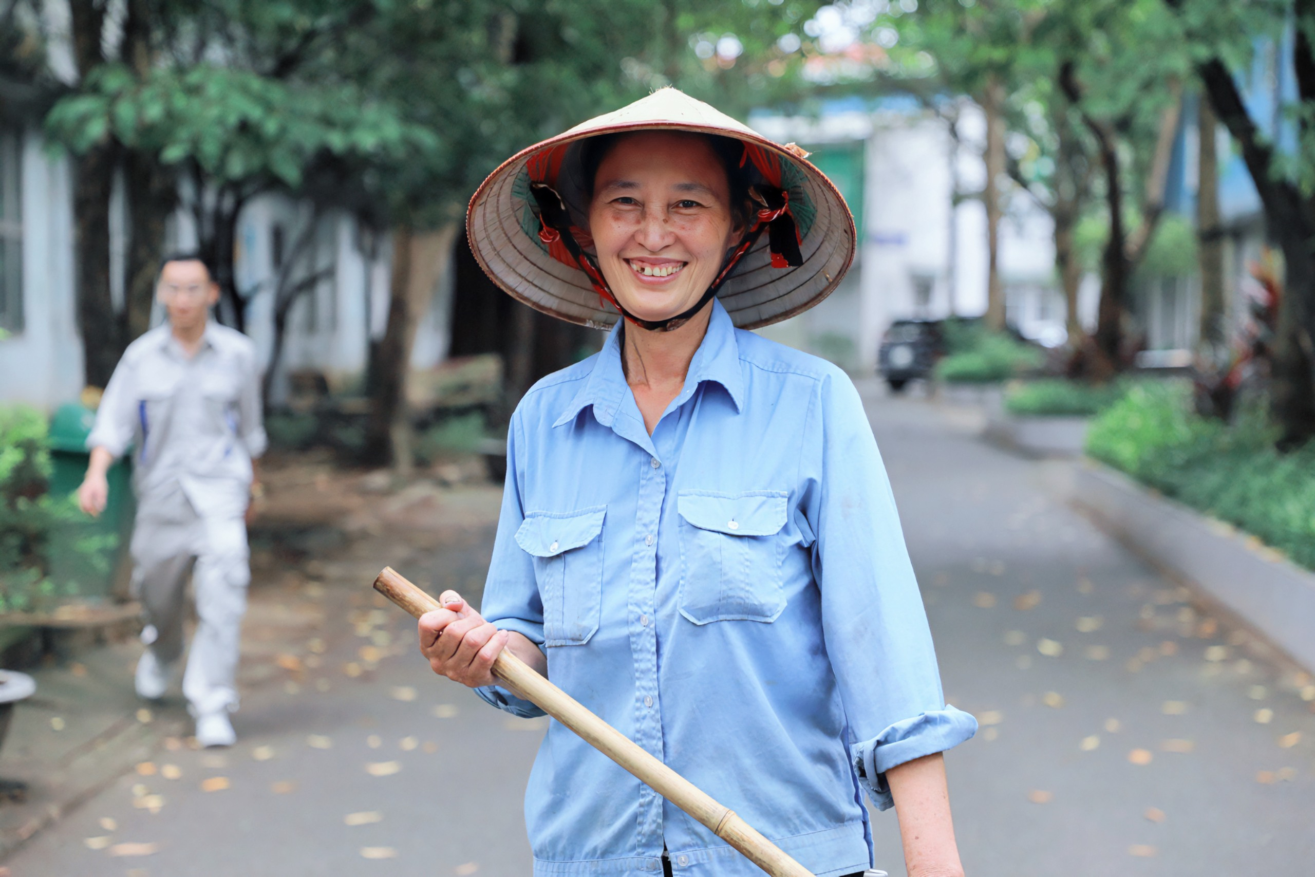 “Yêu nghề bằng cả tấm lòng. Bốn mùa xuân hạ thu đông nhọc nhằn”- Nghề thầm lặng đáng kính