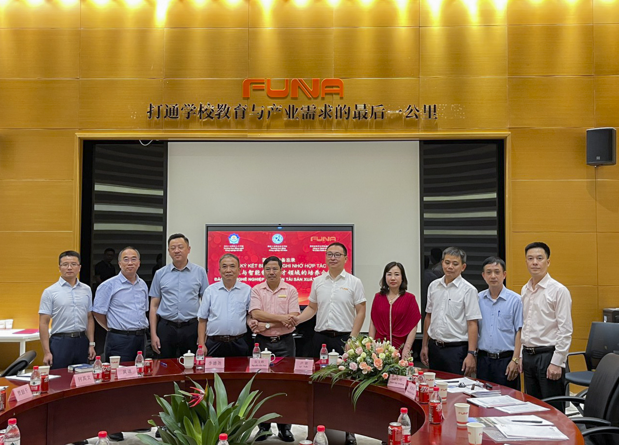 TẦM NHÌN MỚI VÀ NHỮNG THÀNH TỰU ĐẠT ĐƯỢC CỦA ĐOÀN CÔNG TÁC CHƠI LÔ ĐỀ TRÊN MẠNG
 (HNIVC) TẠI TRUNG QUỐC.