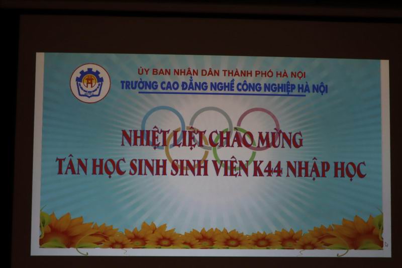 Trường cao đẳng nghề công nghiệp hà nội đón tân học sinh, sinh viên hệ 9+